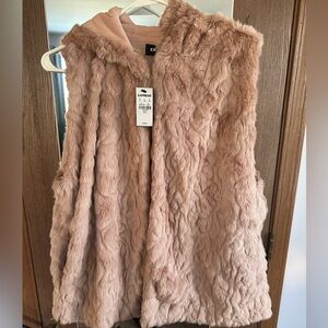 Express fur vest
